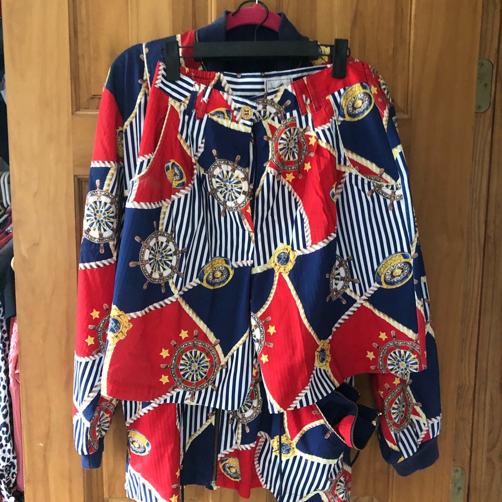 Outfit - Picture 4 of 5